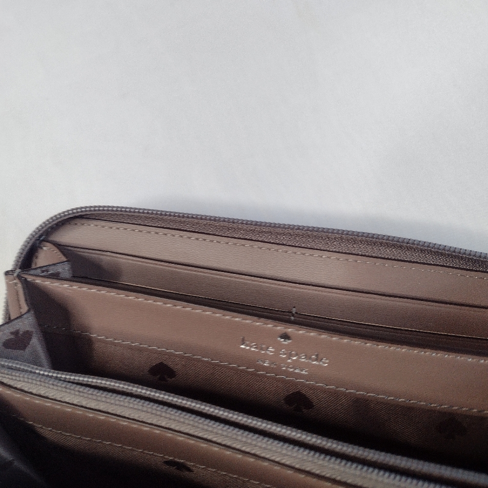 Wallet - Picture 5 of 5